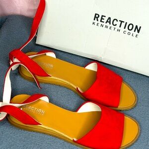 Size 7 worn once still in good condition.